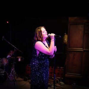 Cayla Stus performs LIVE at the SAVOY Restaurant in Detroit