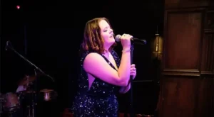 Cayla Stus performs LIVE at the SAVOY Restaurant in Detroit